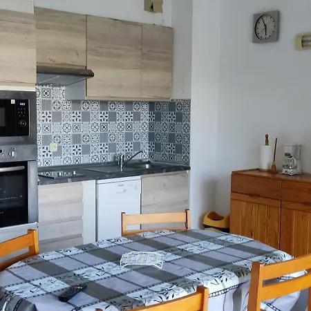 Plage, Avec Piscine Apartmán